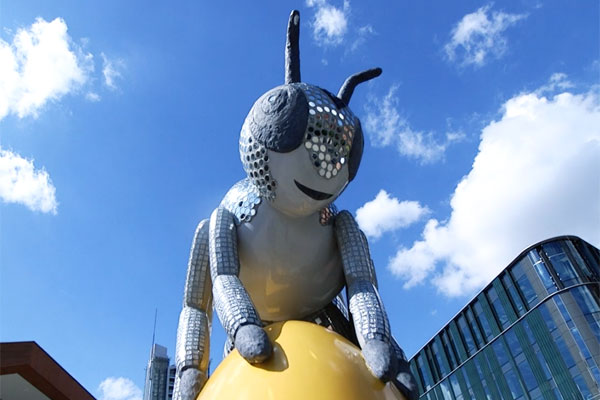 bee