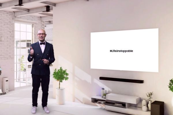 Benjamin Braun introducing the Life Unstoppable virtual experience