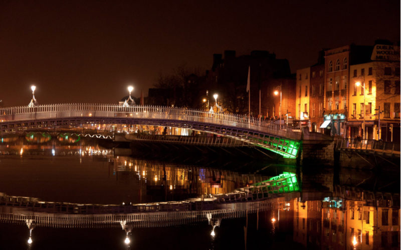 Dublin at Night (Ha’penny Bridge)
