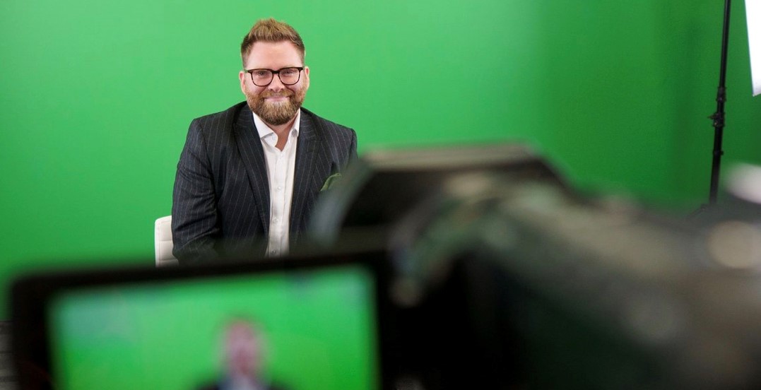 Stuart Moss filming at the cedar court hotel