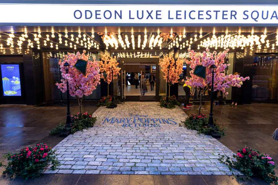 odeon leicester square entrance