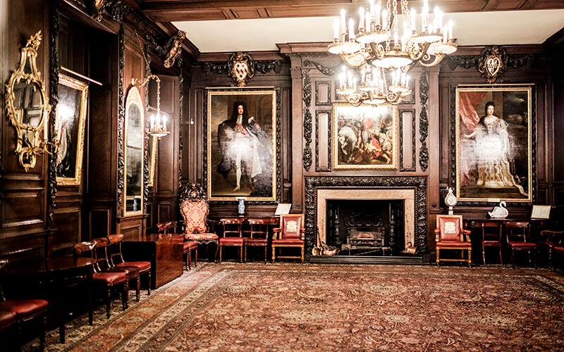 Livery Hall Vintners 2