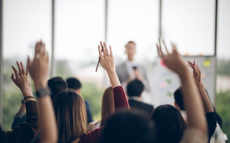 Conference News and Identity publish white paper on event audience behaviour