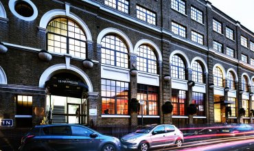 x15h211_15hatfields-facade.jpg.pagespeed.ic_.GO_PsKlpTN